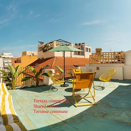 Spacious And Luxurious Mezzanine Apartment In Historic Center Alicante Buitenkant foto
