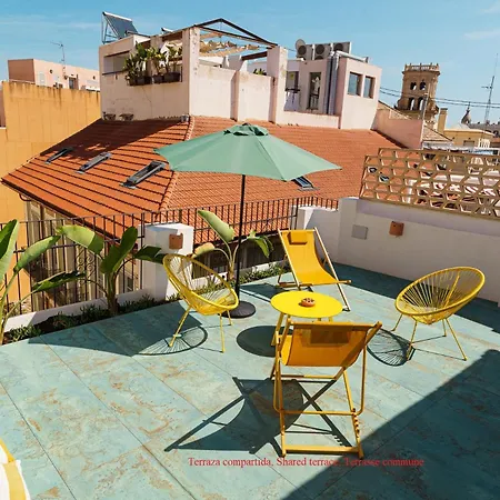 Spacious And Luxurious Mezzanine Apartment In Historic Center Alicante Buitenkant foto