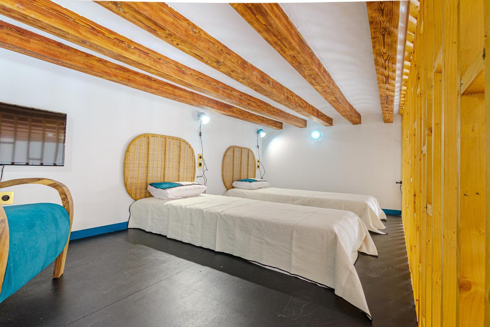 Spacious And Luxurious Mezzanine In Historic Center *