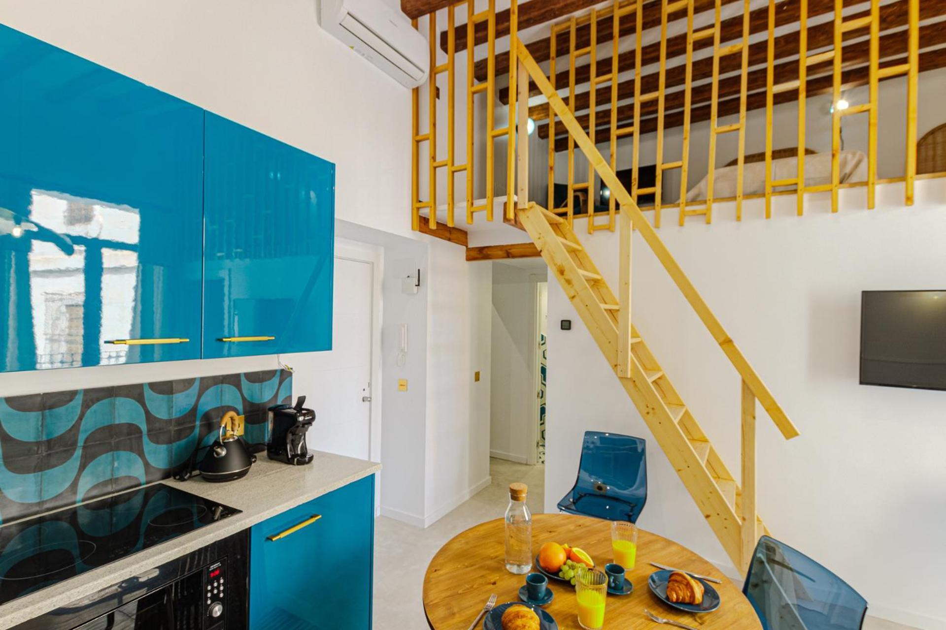 Spacious And Luxurious Mezzanine In Historic Center Appartement